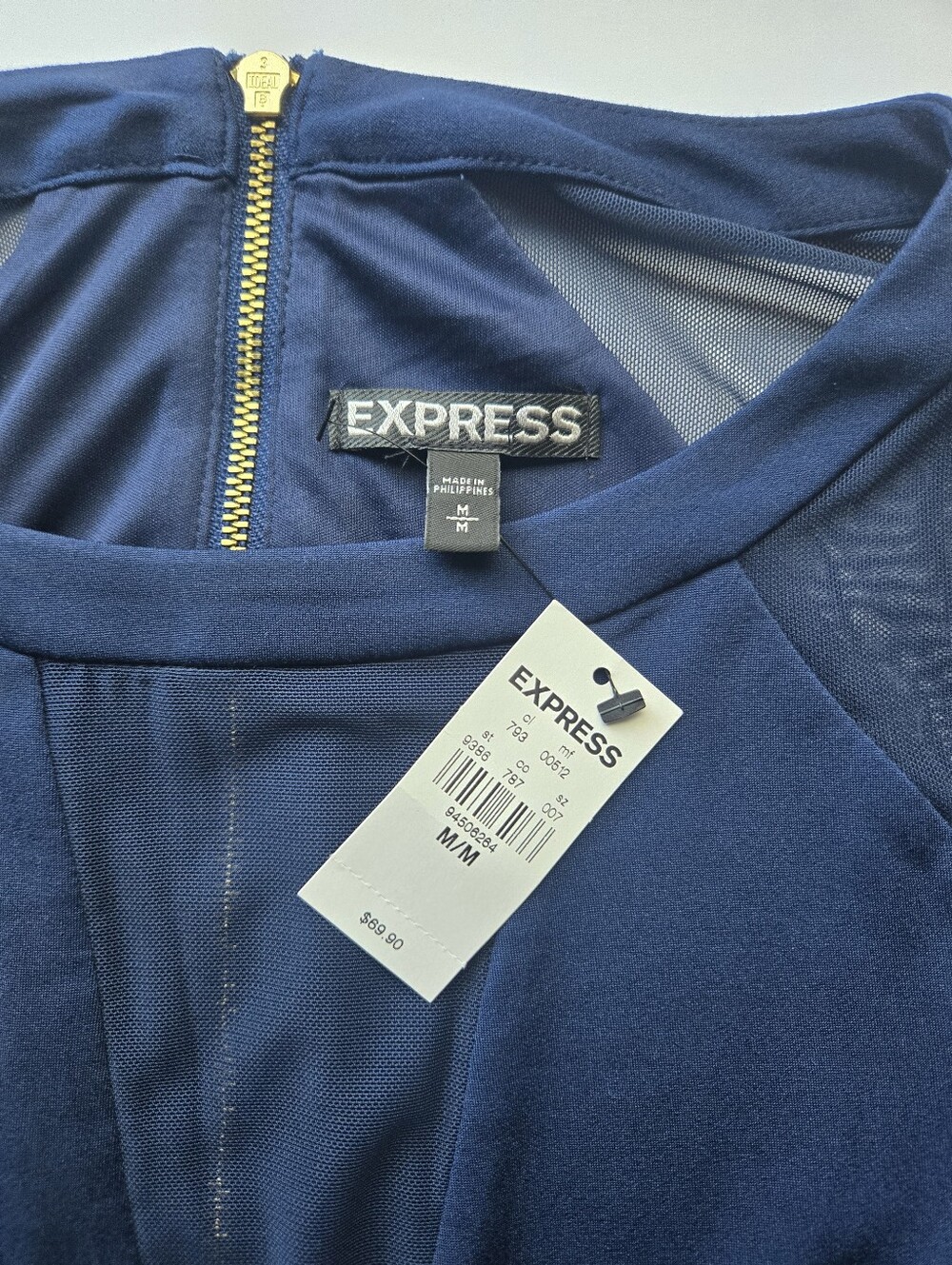 NWT Express Navy Mesh Shoulder Keyhole Evening Sheath Dress – Size M - Picture 4 of 5